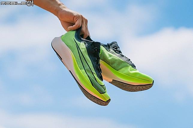 nike zoom fly turbo