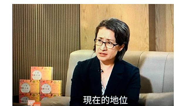 民進黨副總統候選人蕭美琴上《風傳媒》網路節目《下班瀚你聊》，接受資深媒體人黃暐瀚的專訪。 翻攝自YouTube