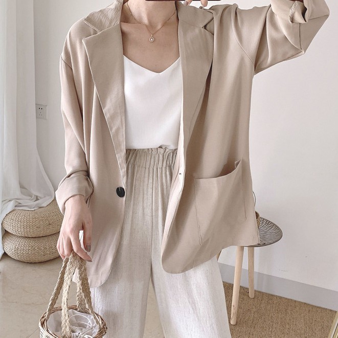 每天查看最新刊登的商品一家讓您穿的舒適的賣場我們不做最低價，也不做最高價我們只做讓客戶穿得舒適的衣服我們的衣服風格有韓系、日系、小清新、學院風、街頭、通勤、百搭等各類衣著本賣場為大陸大公司，支持批發，