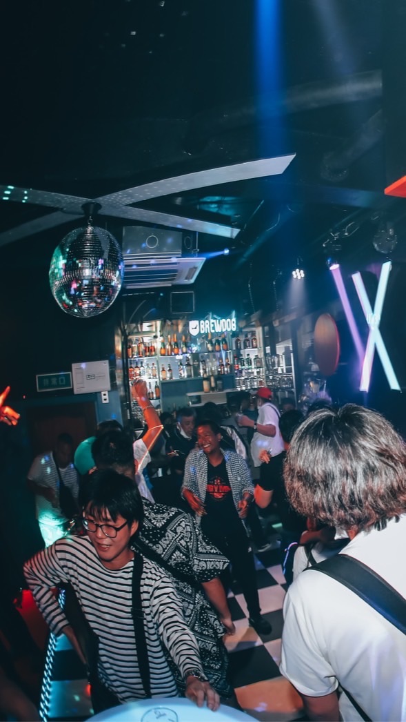 大塚 DJ バー　X-ZONE
