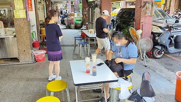 豆漿燒餅店