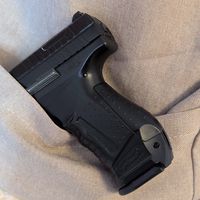 中学生で銃好きな人集まって〜