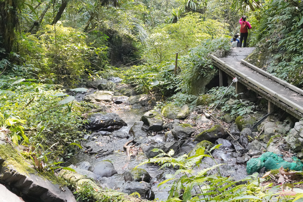 宜蘭.礁溪 臺灣的抹茶冰淇淋山，網美級小百岳仙境，挑戰聖母山莊步道，順收五峰旗瀑布