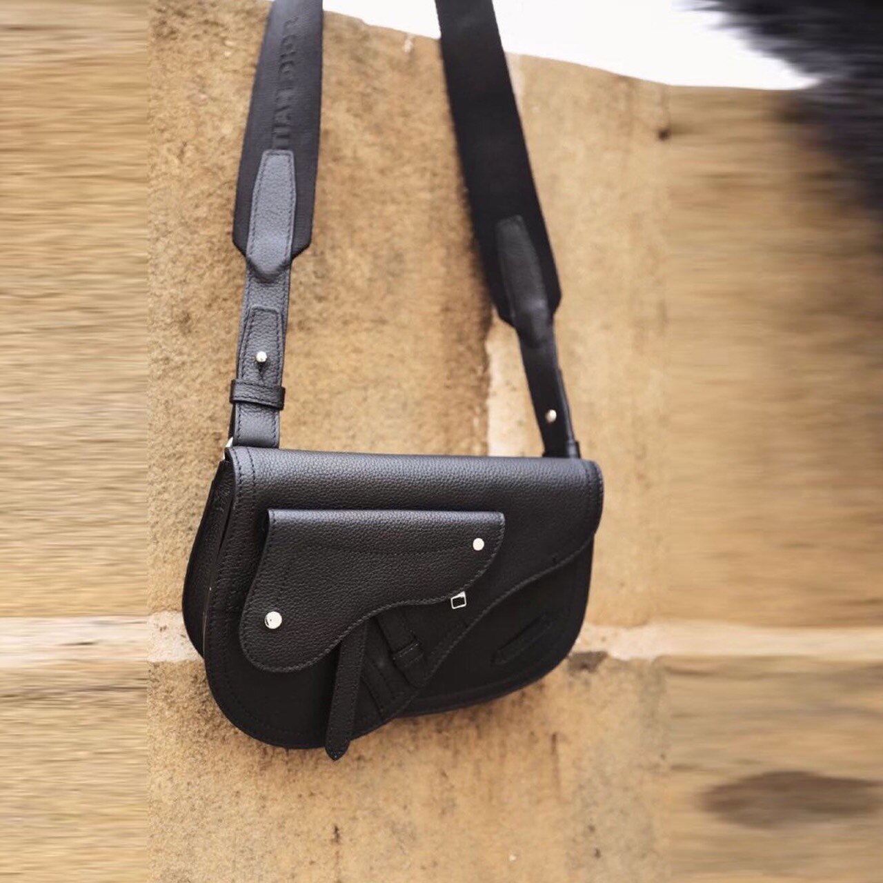 DIOR 全黑銀扣馬鞍包 限時特價39800/個 專櫃6萬左右