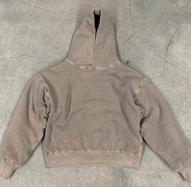 肯爺最新GAP 聯名帽Tee「高清無碼」揭曉！「Yeezy 排隊之亂」即將上演 