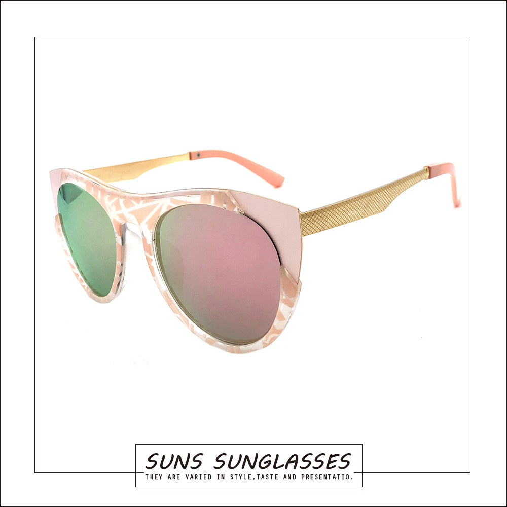 商品說明材質：金屬成份: 銅鋅合金 膠質成份: 聚碳酸樹脂鏡片成份:聚甲基丙稀酸甲脂符合標準：CNS15067BSMI標準檢驗局認證字號：D45094尺寸：鏡片寬度52mm 鏡片高度42mm 鼻梁寬度