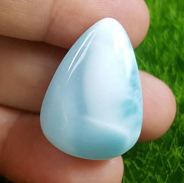 拉利瑪裸石42號 (Larimar) ~感情平衡，平靜憤怒，解決紛爭大自然共存永保青春的護身符