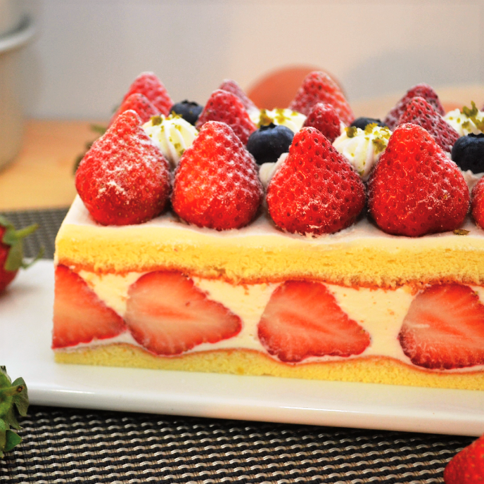 草莓訂單大爆炸⏰現在下單約5-10天完成出貨 北海道雪藏草莓蛋糕︱北海道直送乳酪+25顆以上大湖草莓製作︱堅持冷藏配送，維持草莓的最佳口感｜★美食大胃王千千推薦 、食尚玩家不推怎麼行 莎莎推薦★知名網