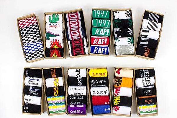 5雙裝 歐美街頭潮牌滑板嘻哈運動中筒襪 ins楓葉男女情侶長襪子