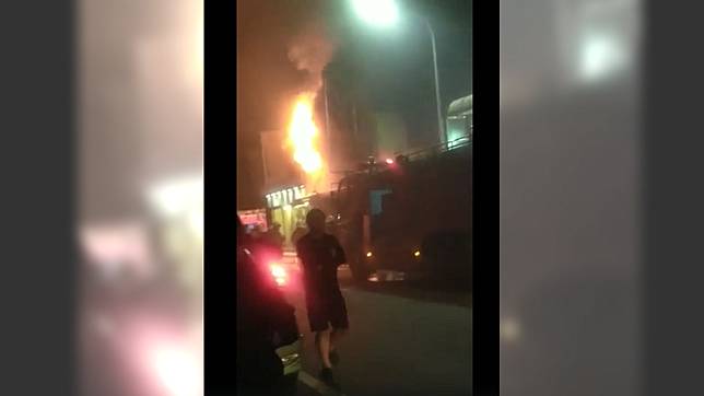 新竹市湳雅街發生火警。 圖／翻攝自 新竹爆料公社