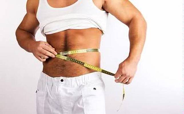 Biar Gak Salah Beli Baju Online, Ini Panduan Penting Ukur Badan Cowok!