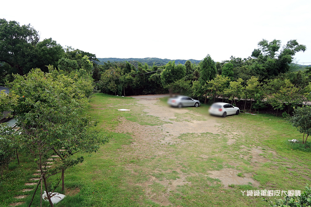 新埔普羅旺斯小木屋餐廳，超夢幻的雨滴蛋糕和草莓飲品，新竹賞櫻景點推薦！