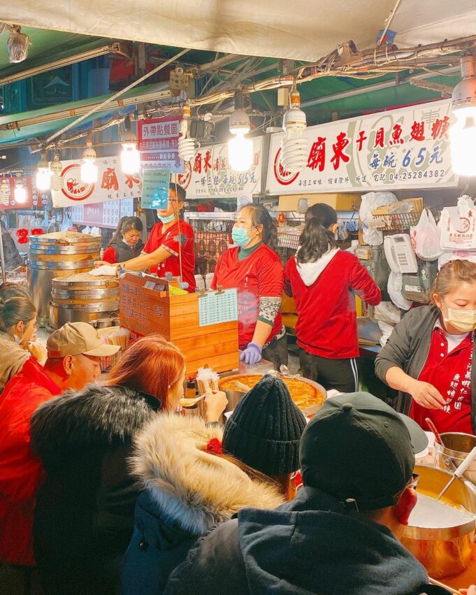 廟東夜市美食 清蒸蝦仁肉圓