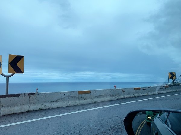 「花蓮旅遊」花蓮租車三天二夜輕旅行自駕遊，盛夏消暑追鯨趣-花蓮永宬租車，老時光燒肉酒肴，欣欣麵館不是麵店，小花公寓民宿與窩WOW青年旅館直擊分享