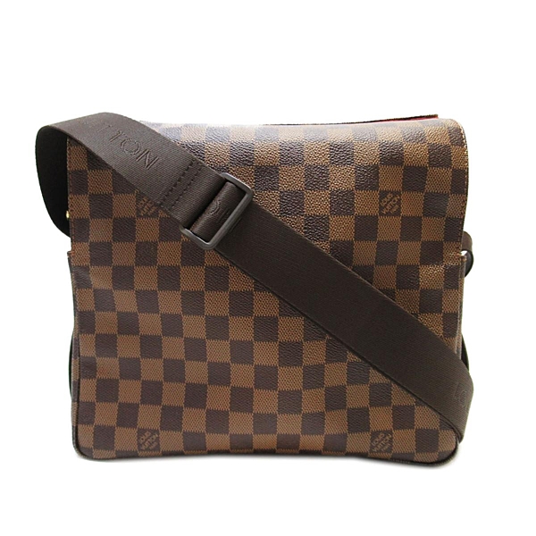 九成新 整體有使用感 金屬有些微髮絲紋 內裡乾淨