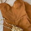 買賣任何物品，衣服鞋子包包飾品，沒有設限。