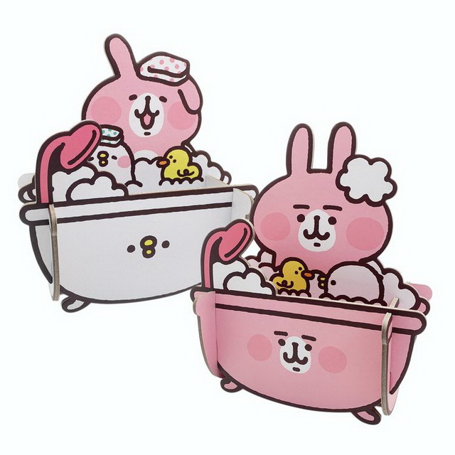 10/20 10:00搶先預購想跟P助與粉紅兔兔一起舒服泡澡嗎?共有2款可選擇，『P助浴缸款』及『粉紅兔兔浴缸款』卡娜赫拉的小動物置物架不只可愛，實用性高又可放置各式小物及文具，還能享有組裝的樂趣喔!