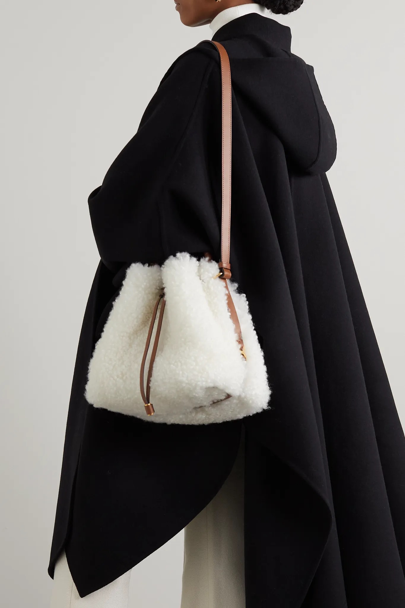 CHLOÉ Marcie Marcie leather-trimmed shearling bucket bag