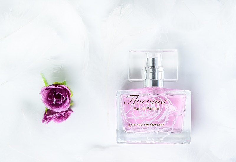 你響往的愛情是怎樣呢？ 快來買支浪漫香水感受一下！