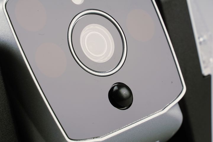 Amaryllo愛瑪麗歐打造的不僅是網路攝影機，更是安防機器人！具備自動追蹤功能及AI辨識功能的AR系列智慧保全