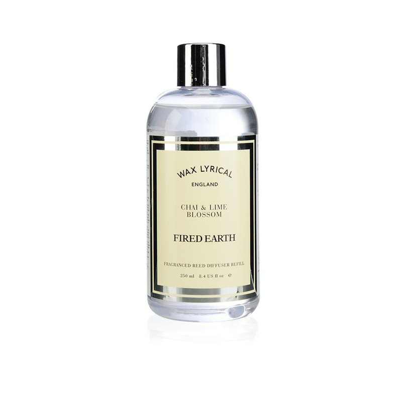 我們為這款香氛設計了“Floriental”的專有名稱 其完美結合了萊姆花的花香與東方香料 添加香檸檬、可可粉和香草的香氣 如此舒緩的香氛氣味，令人感到放鬆愉悅 是英國熱銷的產品之一