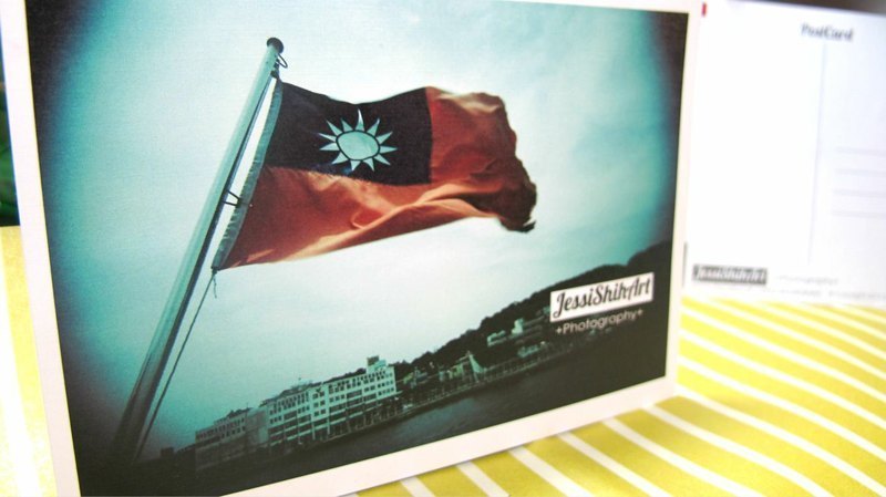 台灣LOMO底片相機明信片 - 青天白日滿地紅台灣國旗