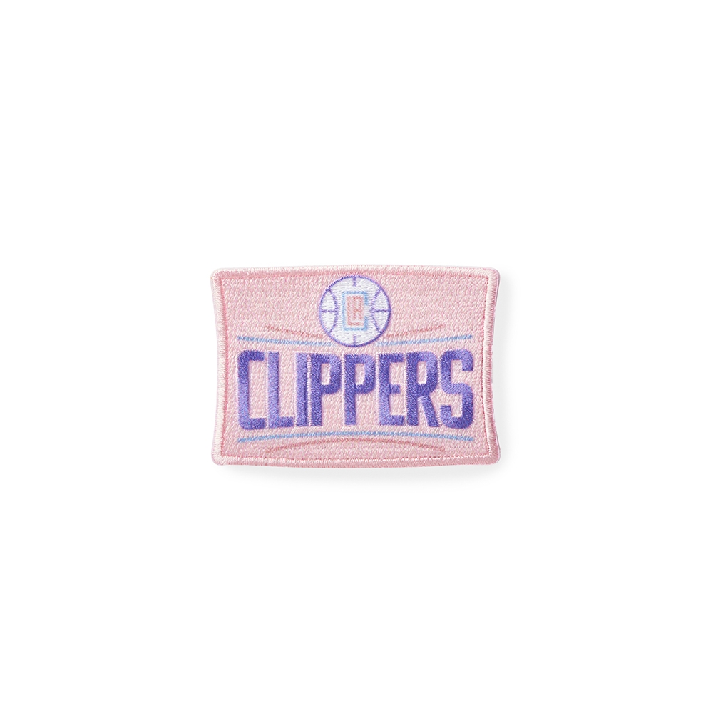 NBAxCiPU聯名系列商品。異色款NBA刺繡貼。具有黏膠，可任意貼在喜歡的物品上。可搭配NBAxCiPU包款做飾片。