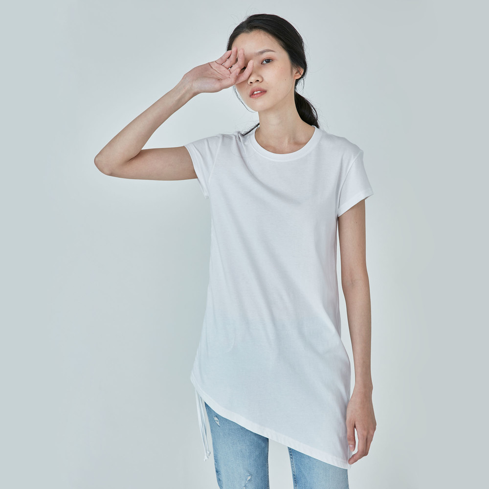 100% #高品質精梳棉，穿上立刻感受到的棉柔～抽繩設計款，修飾身材比例，也可拉上抽繩做出造型！利用簡單的細節變化打造不一樣的日常，每個平凡的日子都變得不凡。