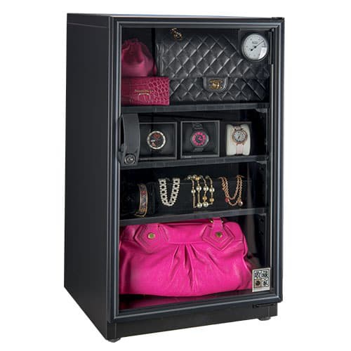 ● 長鏡頭保養最佳機種● 美背式除濕主機● TDT精密校驗濕度表● 81公升最受歡迎的國民機● 相機/鏡頭/手錶精品/數位3C● 手機筆電光碟/電子醫療器材/金屬塑膠/公仔防潮升級全功能電子防潮箱！外