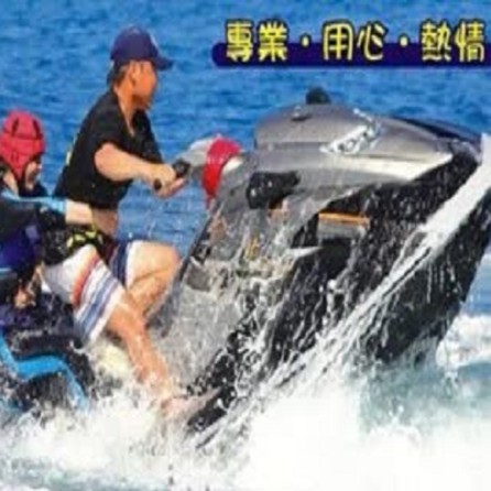 常湧海上樂園「墾丁浮淺～常湧後壁湖水上活動」設有多項海上活動，如：香蕉船、浮潛、快艇、水上摩托車、甜甜圈、大腳丫、海戰車、大力水手、搖滾飛艇等，此外，亦有提供賽車 Go Car、漆彈、飆山等多項陸上活