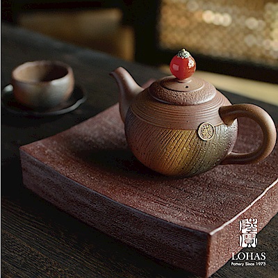 原礦陶土高溫燒製環保柴燒自然落灰 彩釉工藝漸變釉色紅瑪瑙純銀點綴 典藏木盒 24K金“藏”