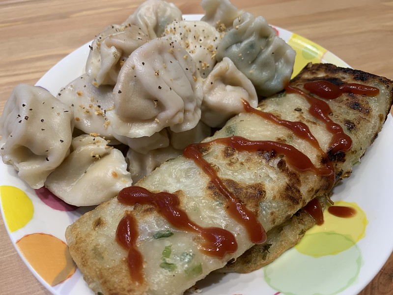 宵夜解饞的好夥伴！月售15萬顆的鮮食煮藝-爆汁手工水餃美味又好吃，真的太幸福啦 @秤瓶樂遊遊