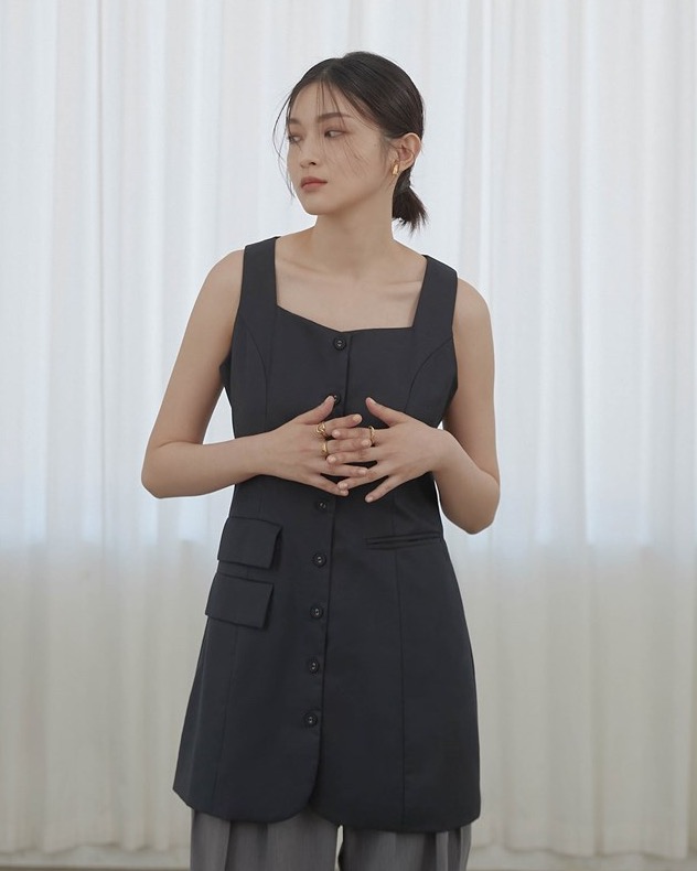 方領雙穿法西裝背心-mouggan