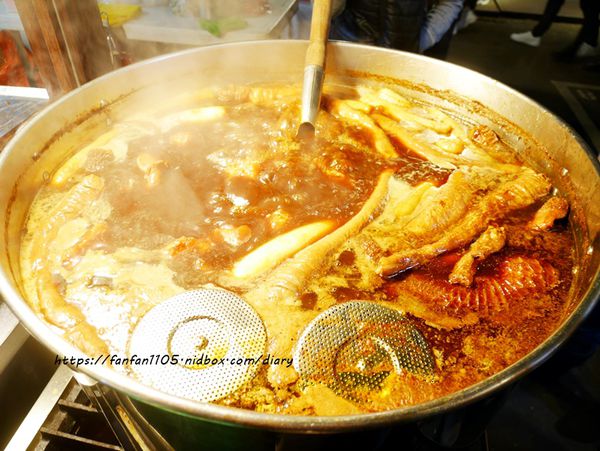 【饒河街美食】撒豆牛滷味 #秘製東坡汁 #牛腱 #牛肚 #牛筋 #限量滷大腸 #饒河創始店 #饒河街必吃 (12).JPG