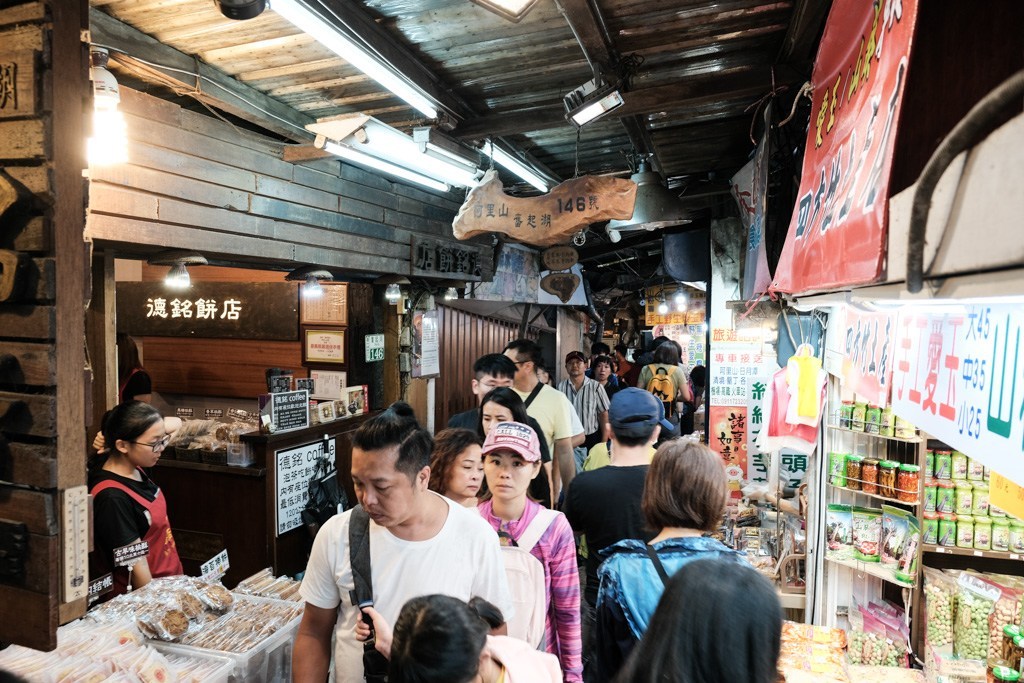 奮起湖車站, 奮起湖美食, 奮起湖便當, 百年檜木甜甜圈, 手洗愛玉, 奮起湖半日遊, 阿里山景點