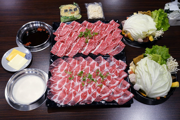 三重蘆洲火鍋推薦-魏大爺火鍋店，捷運三民高中站鍋物套餐，蘆洲個人火鍋，蘆洲親子餐廳，大份量肉盤，可客製化選餐的蘆洲火鍋推薦 