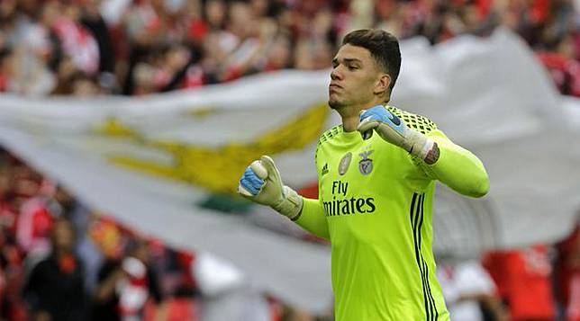 Kiper Baru Manchester City Mengaku 'Gila'