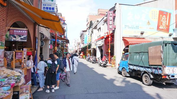 【台北景點】大稻埕、迪化街一日遊！帶有古色古香好吃又好玩的歷史老街