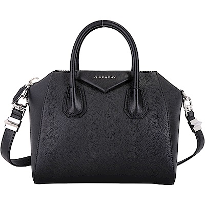 官網建議價$79,000沿用經典波士頓包的實用包身設計靈感源於希臘神話女英雄簡潔大氣時尚前衛的都市風情