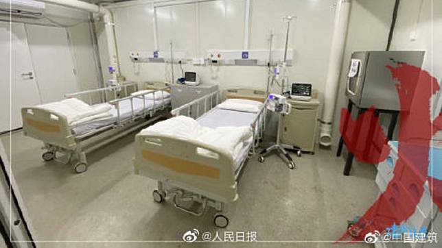 因應武漢肺炎疫情，大陸當地在短短8天時間蓋好火神山醫院。(圖／翻攝自微博)