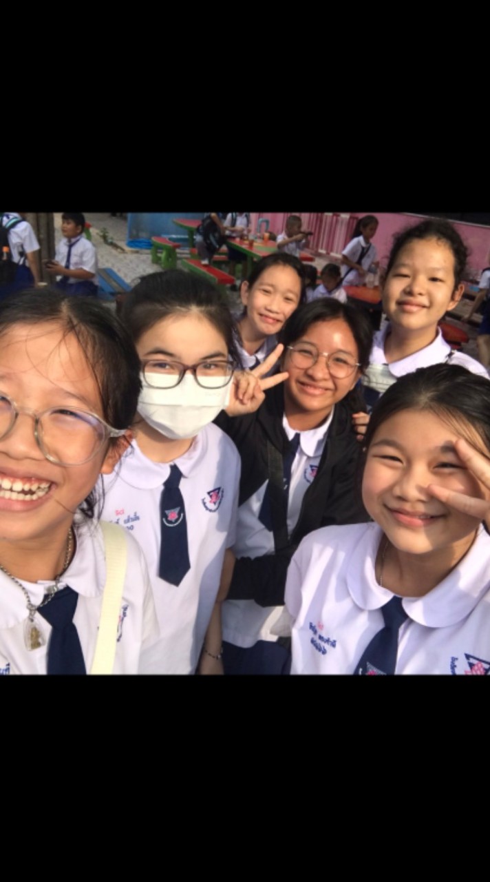 โลมาพาเเซ่บ