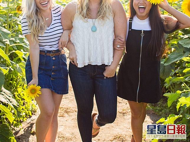 Juicy叮 媽媽級閨密圍爐傾仔女話題港女呻相處變質 星島日報 Line Today