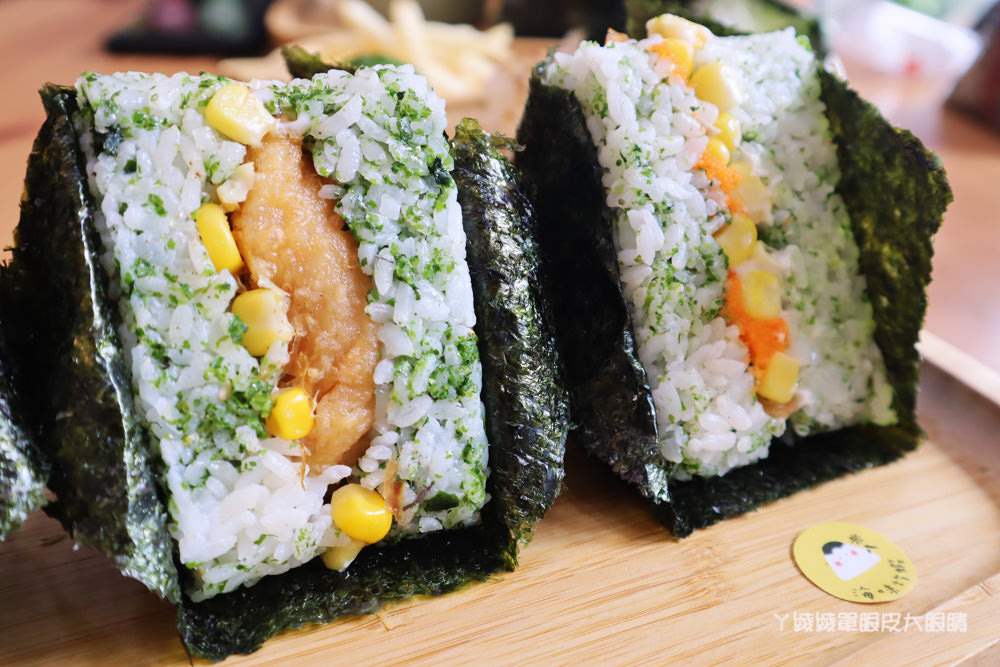 新竹竹北早餐推薦必吃！米八手作飯糰，比超商御飯糰還要大兩倍的巨無霸三角飯糰