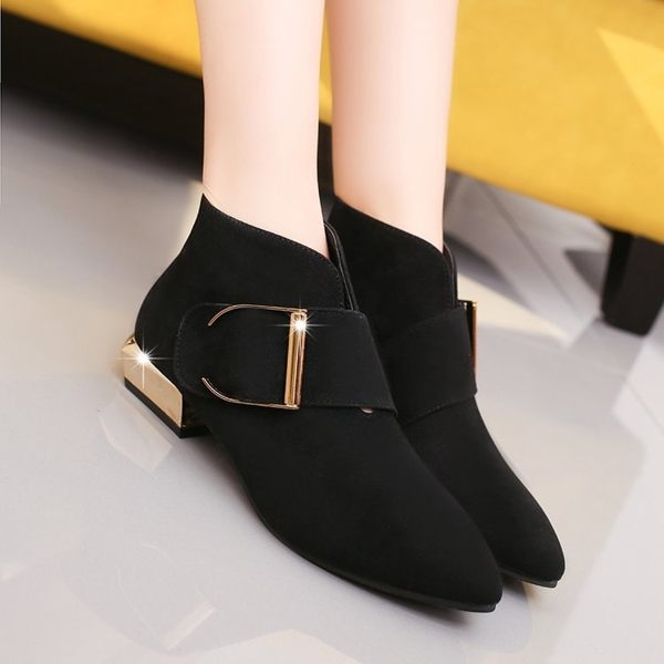 現貨出清 皮帶扣女靴尖頭粗跟短靴女磨砂及踝靴低跟短筒馬丁靴裸靴單 米菲良品 2-11