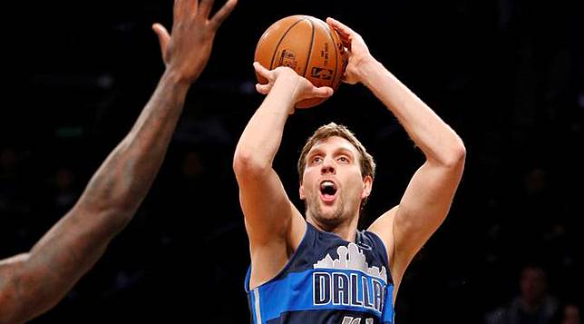 Dirk Nowitzki Belum Berencana Pensiun dari NBA 