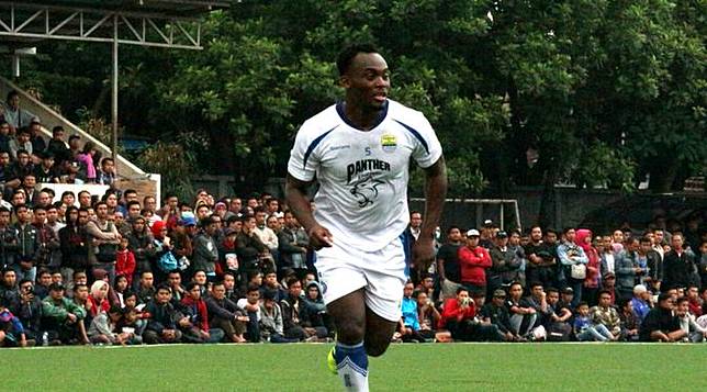 Insiden Essien Kejar Yabes Roni Tersiar Hingga ke Ghana