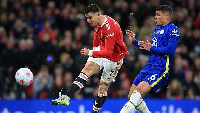Foto: Aksi Cristiano Ronaldo saat Bawa Manchester United Selamat dari Kekalahan atas Chelsea di Liga Inggris