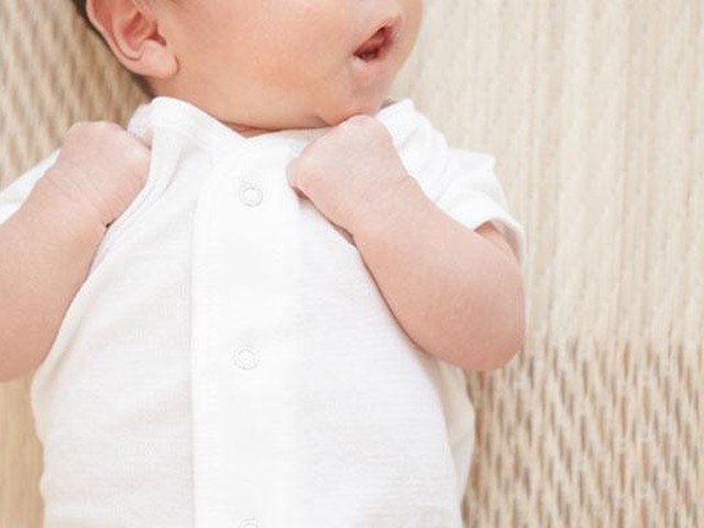 助産師が教える 暑い夏に最適な赤ちゃんの服装は ベビーカレンダー