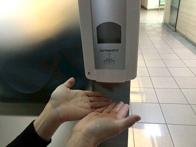 口罩之後！6千健保藥局開賣「防疫酒精」  每瓶300ml售價40元