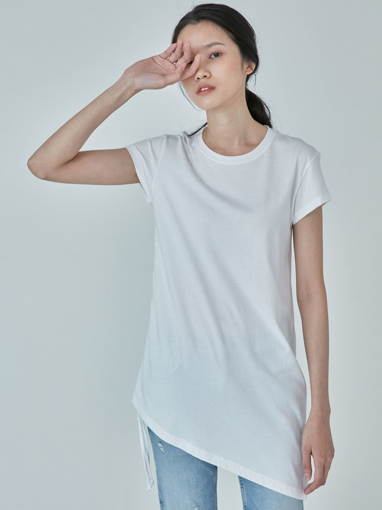 100% #高品質精梳棉，穿上立刻感受到的棉柔～抽繩設計款，修飾身材比例，也可拉上抽繩做出造型！利用簡單的細節變化打造不一樣的日常，每個平凡的日子都變得不凡。